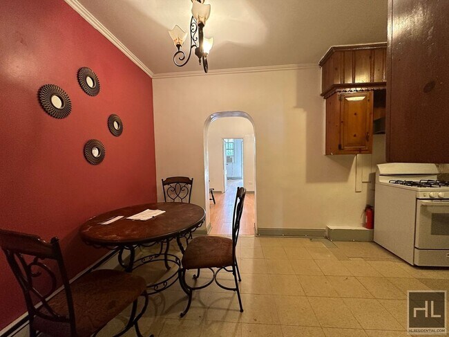 ROGERS AVENUE - ROGERS AVENUE Apartment