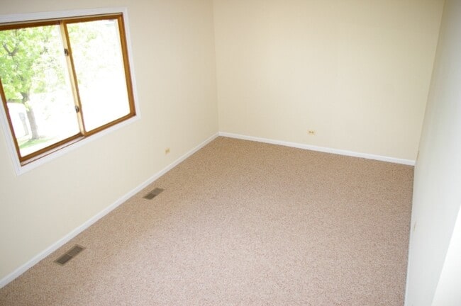 Photo - 315 Creekside Dr