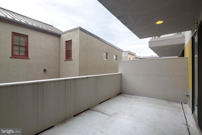 Photo - 820-24 N 3rd St Unidad 204