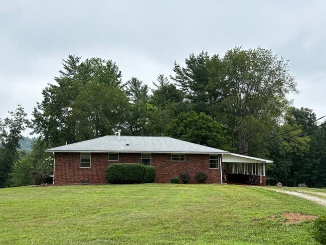 Photo - 262 Viscose Rd