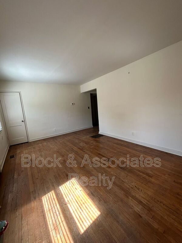 Photo - 2509 Miller Park Cir