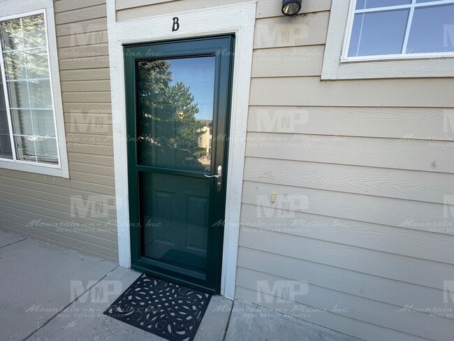 Building Photo - 3002 W Elizabeth St Unit 10B