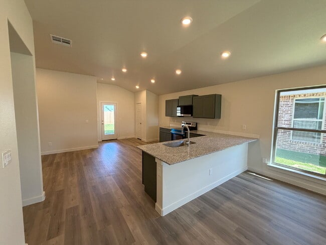 Photo - Beautiful New Build Home in Frenship ISD!
