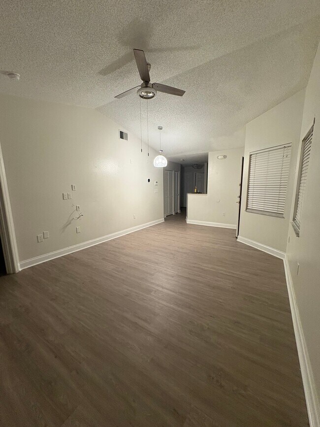 Photo - 8824 Coral Palms Ct Unit B