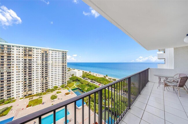 Building Photo - 1201 S Ocean Dr Unit 1903S