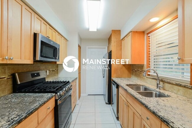 Photo - 3 Bedroom Pet-Friendly Home in Longwood, FL with Main Street Renewal