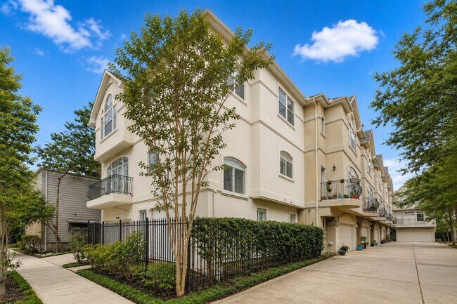 1412 Castle Ct Unit A