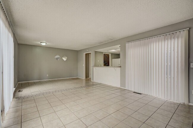 Photo - Bradfred Street 3815/3817 Unit 3815