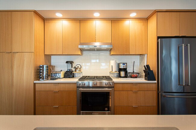 Photo - 1322 E 12th St
