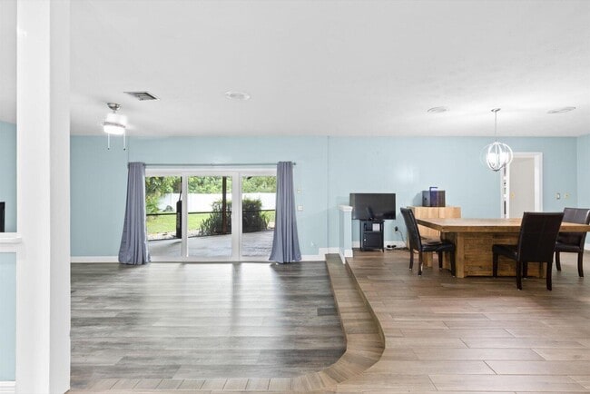Photo - 1614 SW St Andrews Dr