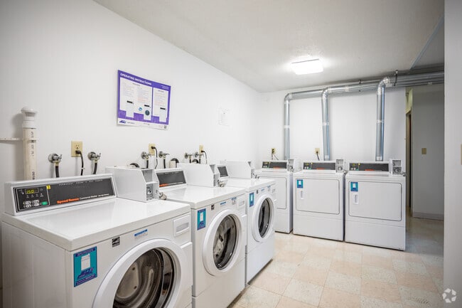 Laundry Faucility - Summit East Plaza Apartments