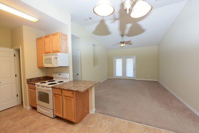 2BD Kitchen, Dining Room, Living Room