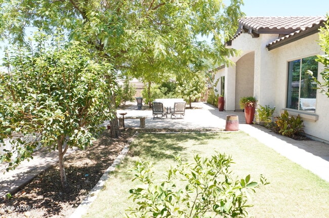 Photo - 2910 E Wildhorse Dr