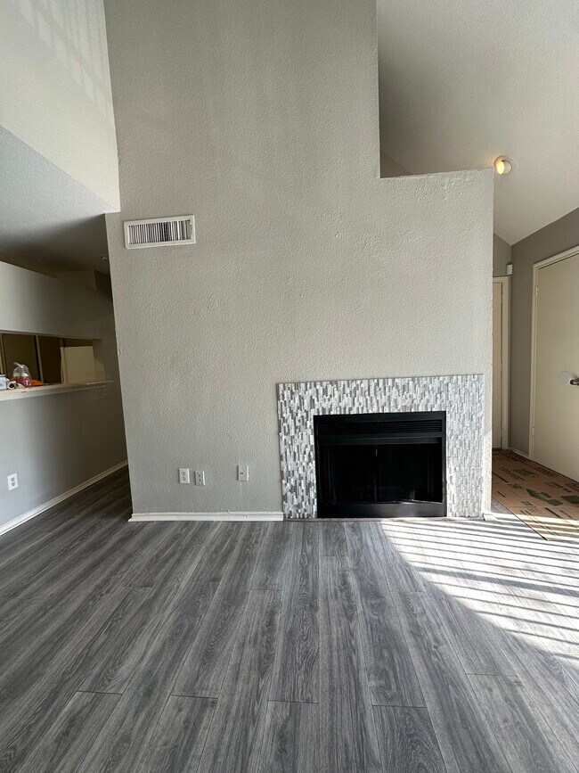 Photo - 14550 Fonmeadow Dr Unidad Hous1002