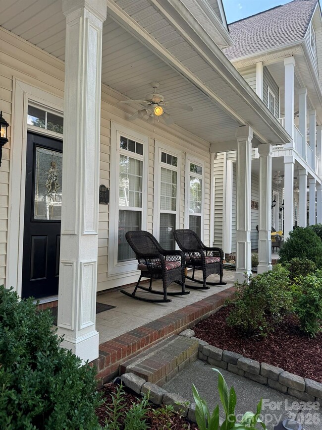 Building Photo - 5117 Alysheba Dr