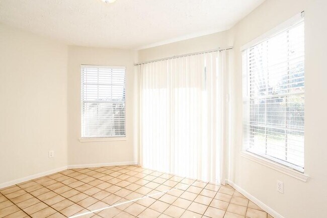 Photo - 5502 Village Springs Dr