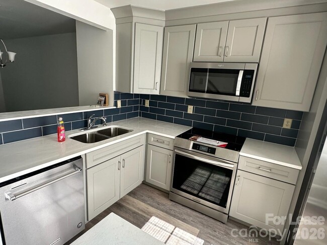 Photo - 2830 Hosta Dr