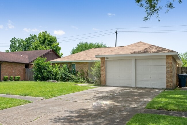 Photo - 1703 Millbury Dr