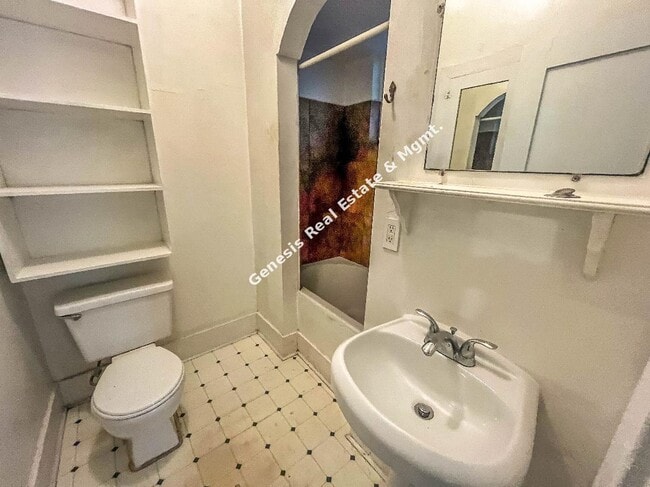 Photo - 3456 E 1st St