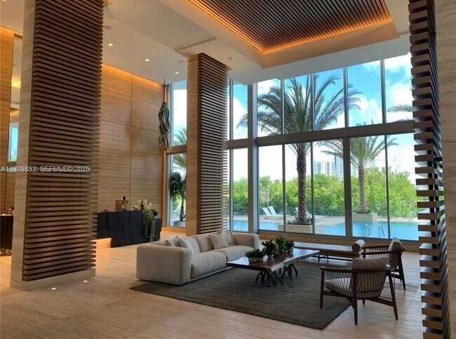 Photo - 16385 Biscayne Blvd Unit 301