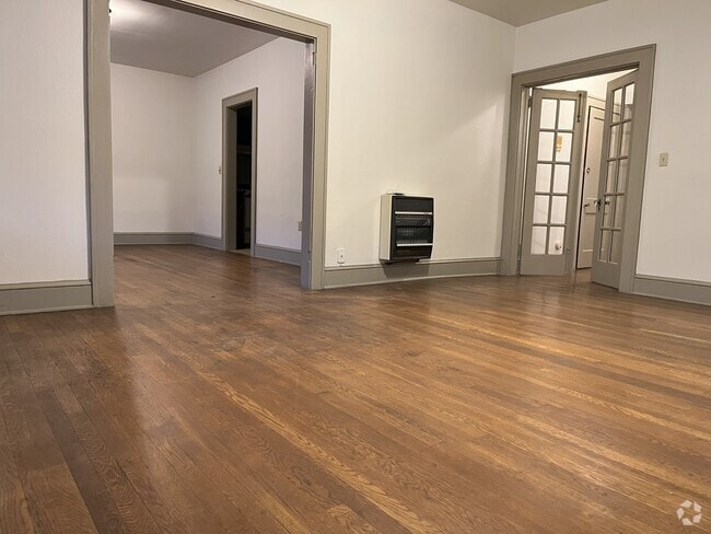 Building Photo - 423 Locust St Unit 423 Locust St #1 Rental