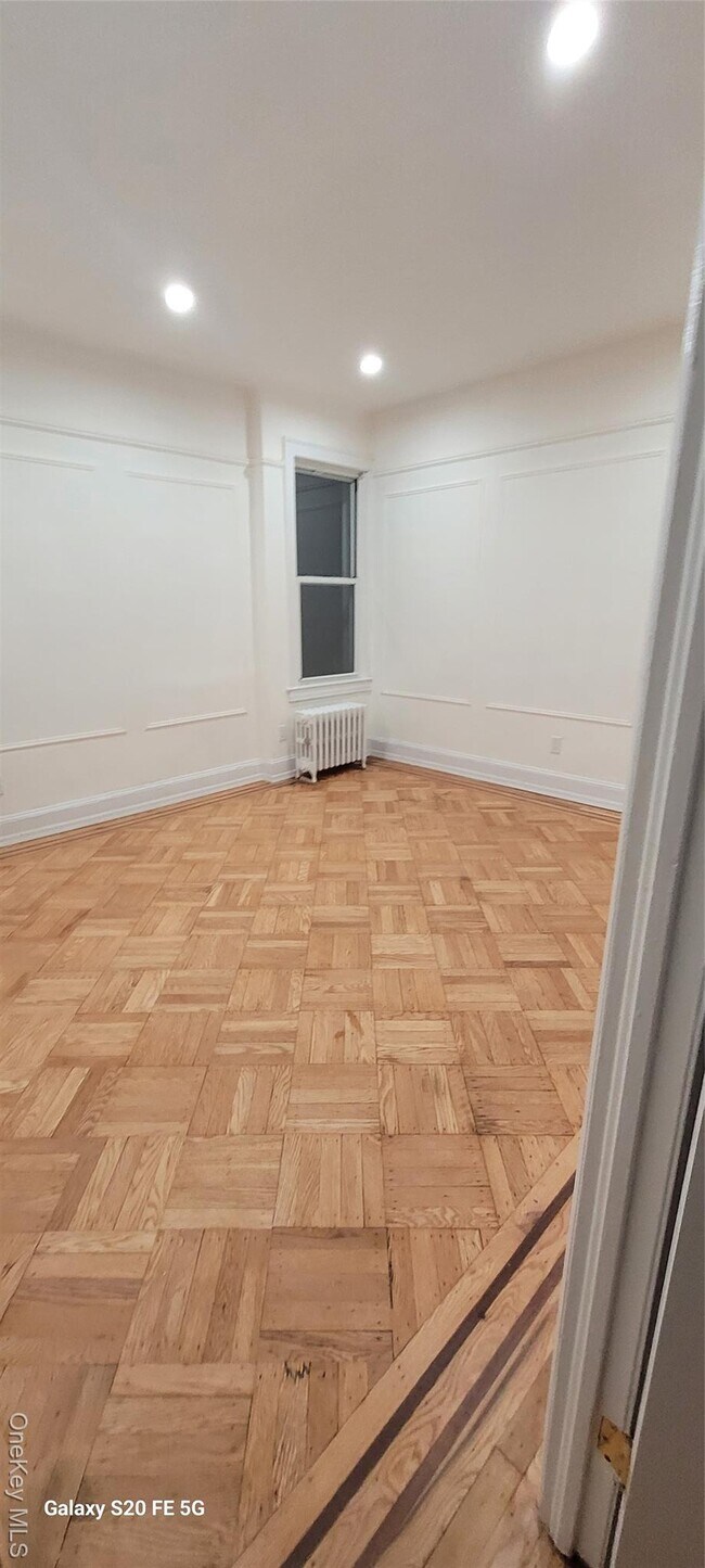 Photo - 238-05 Braddock Ave Unidad 2