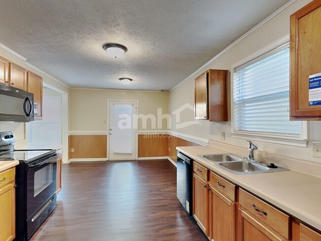 Photo - 926 Littleton Dr