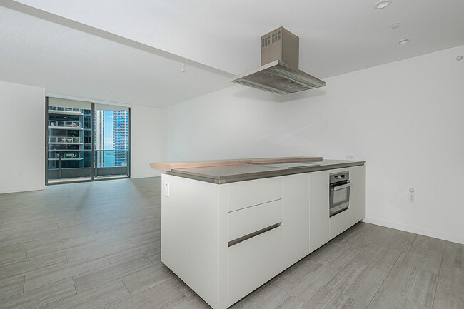 Photo - 1000 Brickell Plz Condo