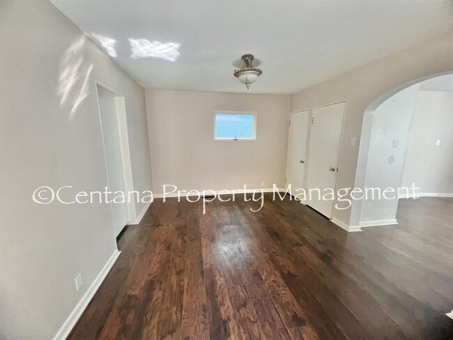 Photo - Beautiful 1 bedroom in a duplex!
