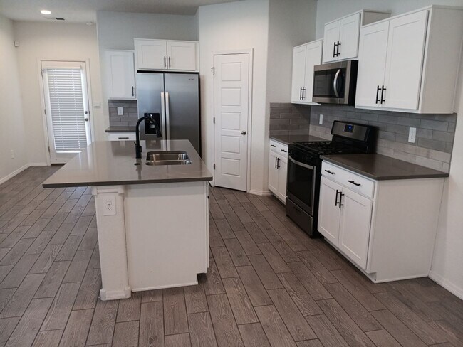 Photo - Beautiful 3 bedroom, 2 bathroom in Rio Rancho! Showings available NOW!