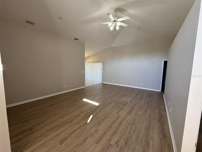463 Winwood Ct