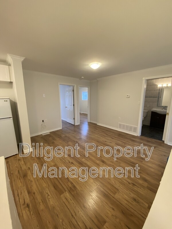 Photo - 612 Romaine St