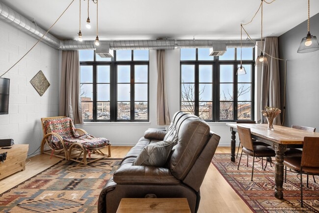 Photo - Upscale condo in Belmar Commons Unit B