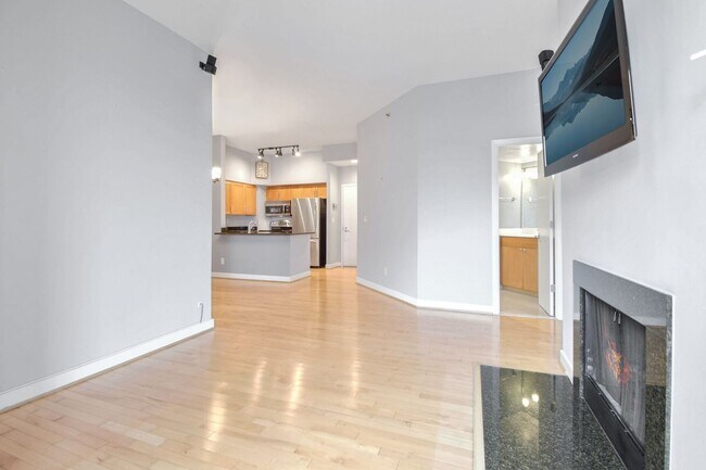 Photo - Fantastic Penthouse in Downtown Bethesda w...