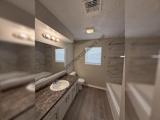 Photo - 5609 NW 58th St