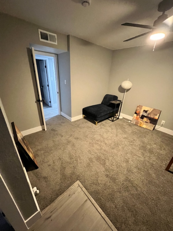 Photo - 2813 Kings Way