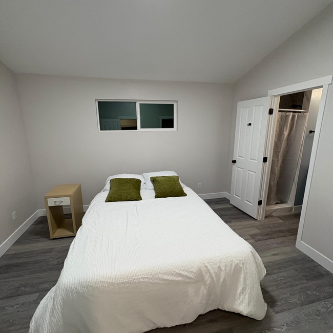 Photo - 7531 Birch St