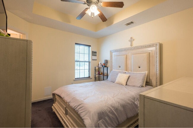 Photo - 717 E Force St