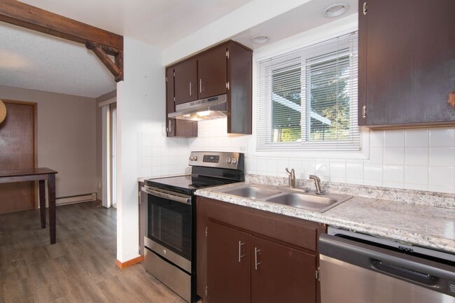 Photo - **Available July** 3 Bed, 2 bath property centrally located in Spokane Valley