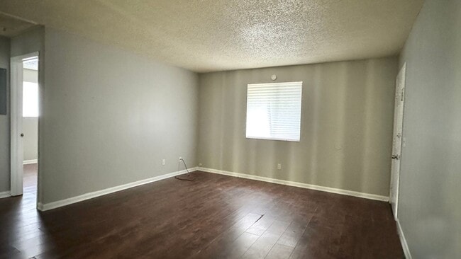 Photo - Second floor 2/1 Available for Move in! Affordable and Conveniently Located!