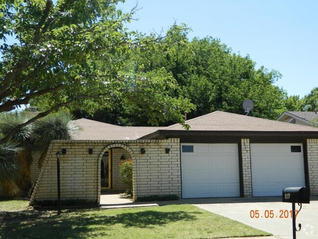 Building Photo - 5517-1st street Rental