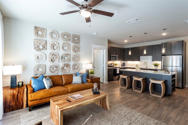 Photo - 15915 Kingfield Dr Unit 2317