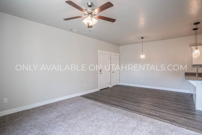Photo - 71 W Silver Springs Dr