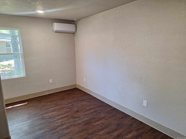 Photo - 306 Hornbeck Ave