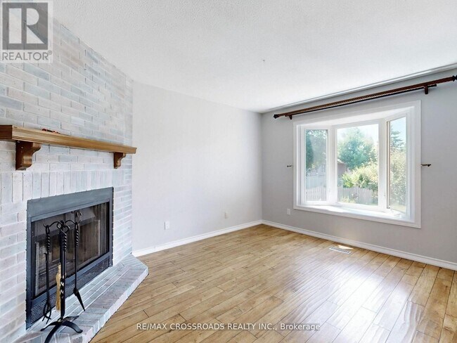 Photo - 35 Forest Grove Dr