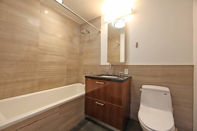 Photo - 560 Carroll St Unit 1B