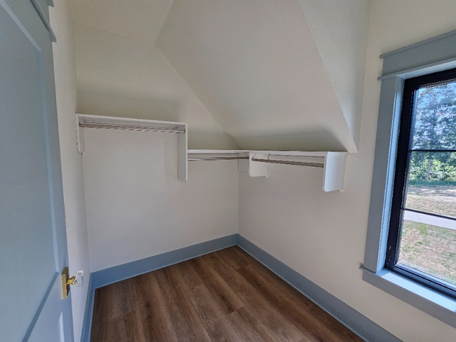 Photo - 8510 Coppock Rd