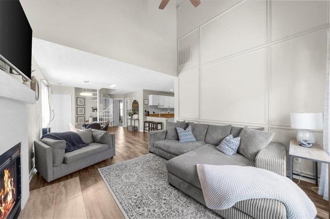 Photo - 820 Camelon Ct