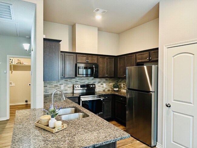 Photo - 1512 Dansby St