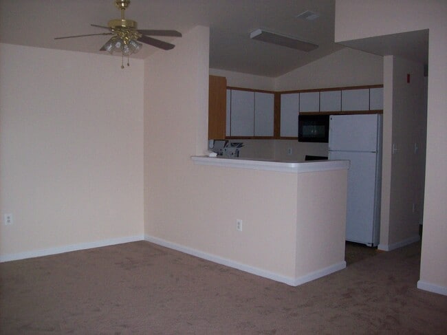 653 Constellation Square SE